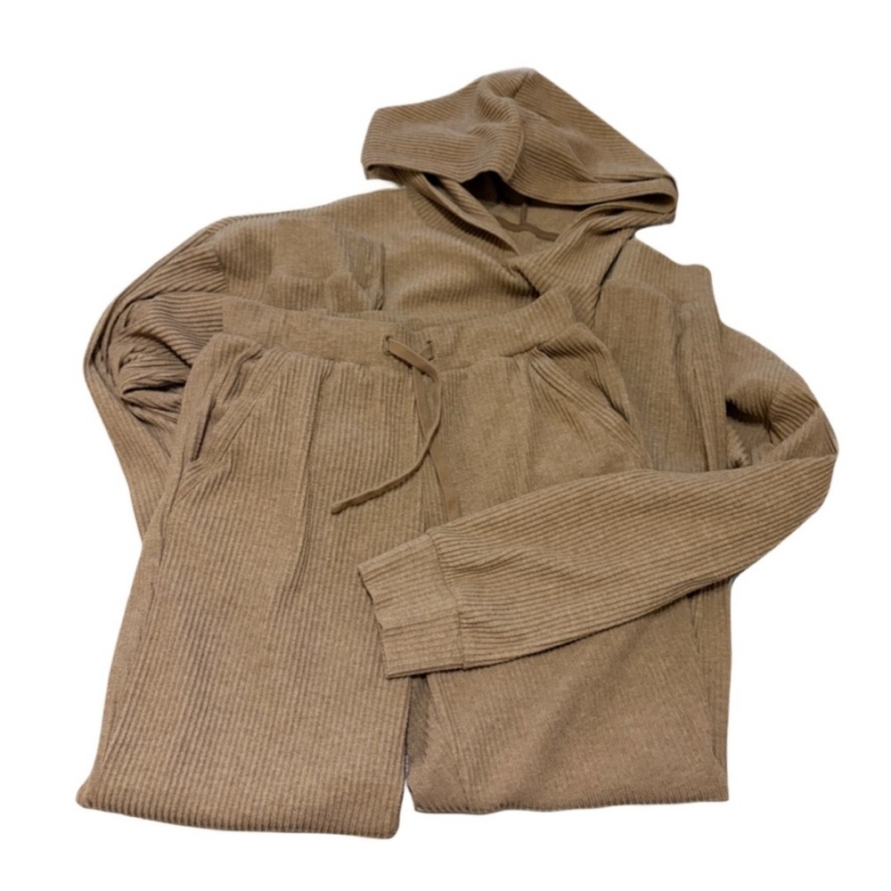 ALO Yoga Beige Ribbed Knit Lounge Set - Picture 2 of 4